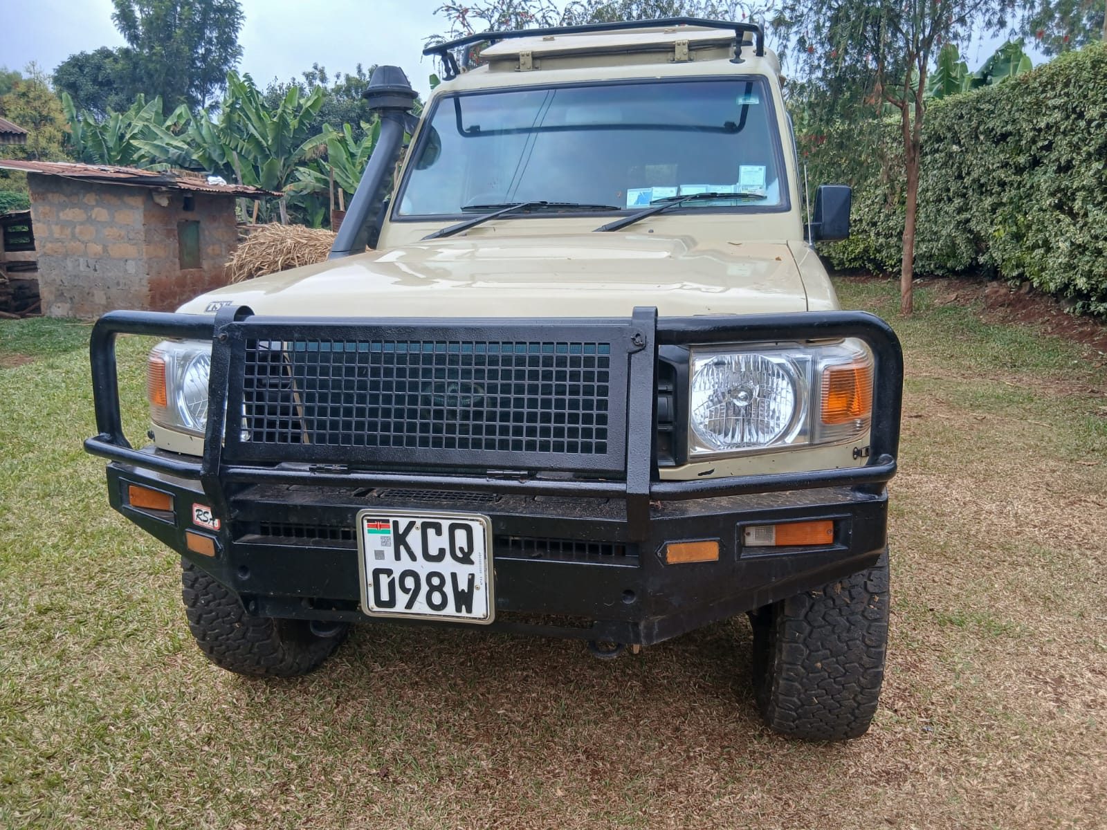 Extended Safari Land Cruiser